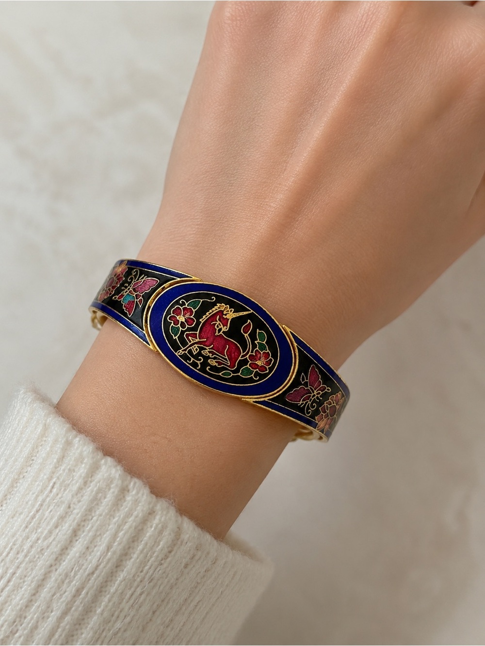 Vintage Cloisonné Unicorn Hinged Bangle Bracelet Gold Tone Enamel
